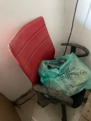 Cadeira escrivaninha