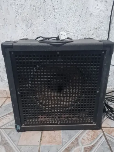 Amplificador contra baixo