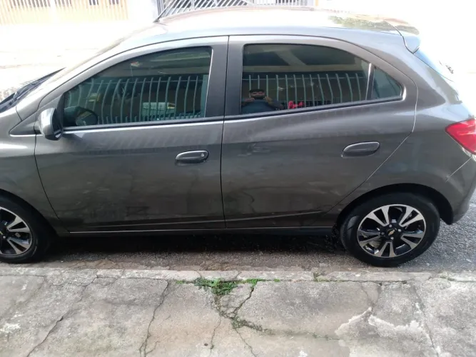 Chevrolet Onix Hatch LTZ 1.4 8V Flex Power Mec. 4P 2015
