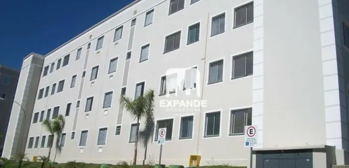 Apartamento com 2 dormitórios à venda, 45 m² por R$ 165.000 - Vila Cidade Jardim - Botucat