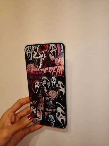 Capa de celular personalizada Ghostface