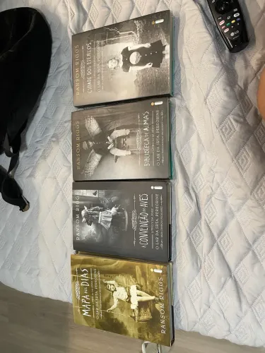coleção de livro, os da sra peregrine para crianças peculiares, capa dura