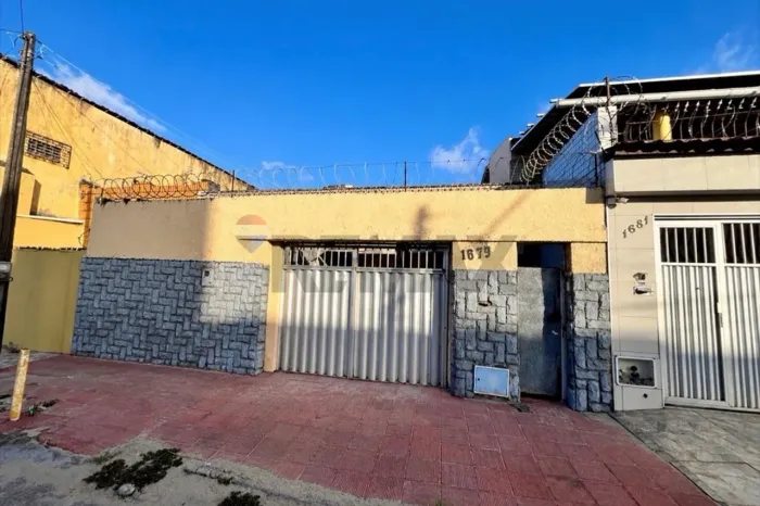 Casa espaçosa p/ aluguel em Fortaleza!