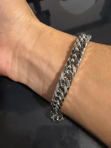 Pulseira masculina de aço na cor prata, nunca usada - igual nova