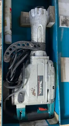 Martelete HM 1305 Makita 15 kg