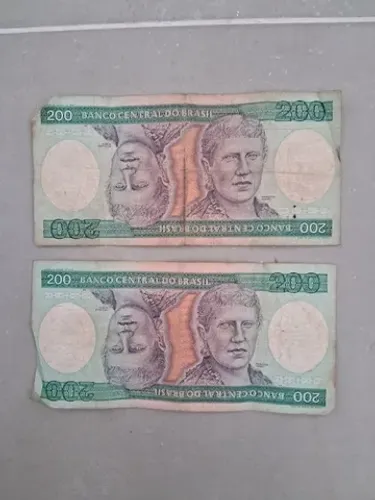 2 Notas De 200 Cruzeiros Usada