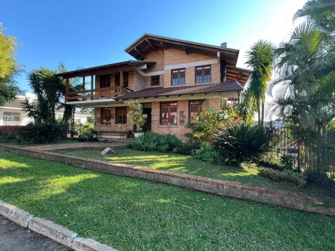 Casa em Condomínio à venda, 4 quartos, 4 suítes, 6 vagas, São Lucas - Viamão/RS