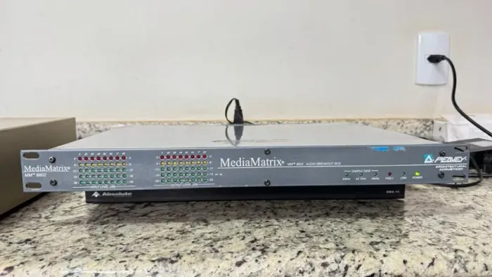 MediaMatrix Caixa De Distribuição De Áudio Peavey MM-8802  