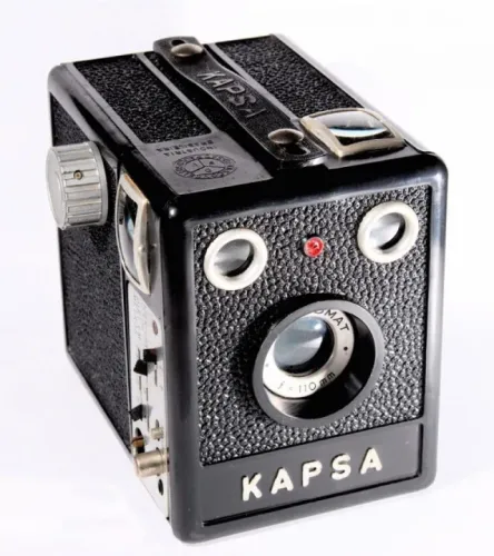 Máquina fotográfica antiga Modelo KAPSA PINTA VERMELHA