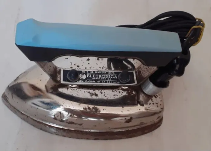 Ferro Elétrico Antigo