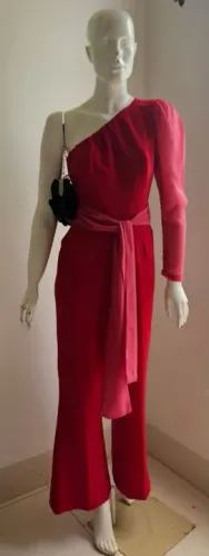 Macacão vermelho