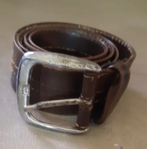 CINTOS DE COURO UNISEX.