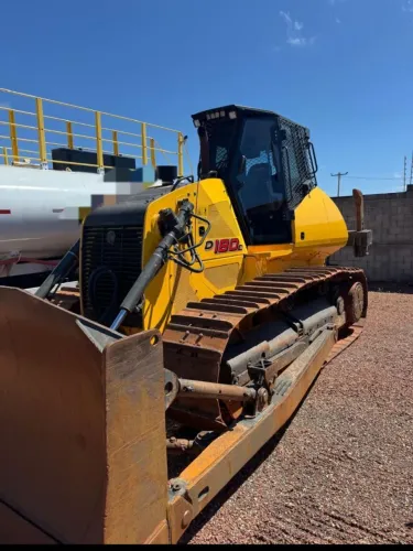 trator de Esteiras New Holland d180 ano 2021