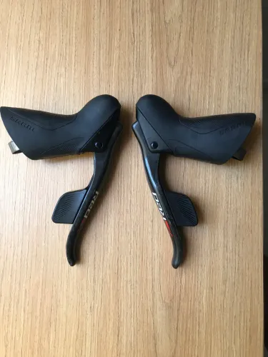 Par de manetes SRAM etap 11 velocidades 