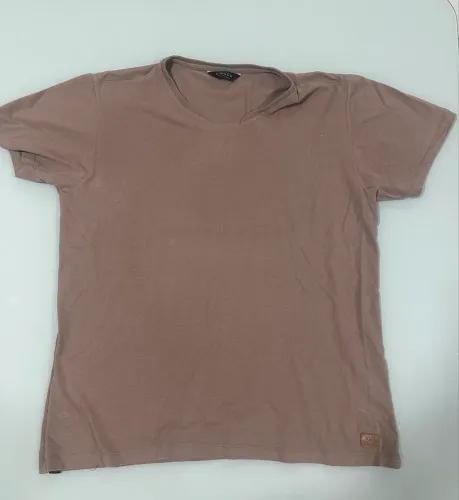 KONYK - Blusa Masculina Tamanho G em ótimo estado