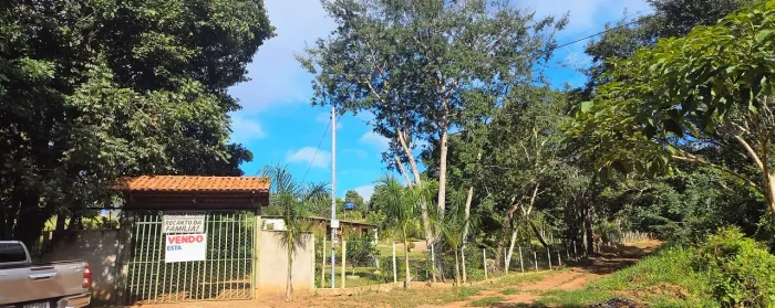 VENDE SE CHÁCARA 7.000 m2 COMPLETA CASA E POMAR BELA VISTA GO.