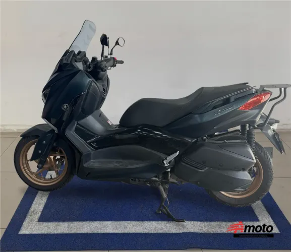 YAMAHA XMAX ABS