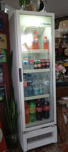 Geladeira expositora Metalfrio