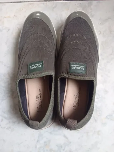 Tênis slip on verde