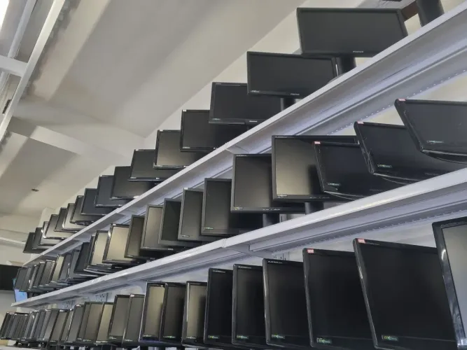 Monitores Diversos Modelos e Tamanhos - Preços imperdíveis! Com Garantia e nf