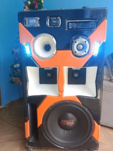 Caixa Bob e som automotivo