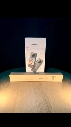 Insta360 X3 - Câmera de Ação 360°