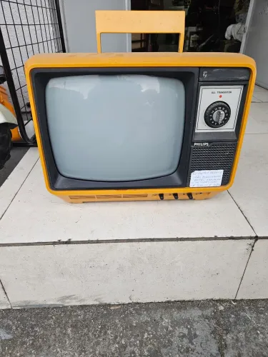 Televisão Philips Vintage