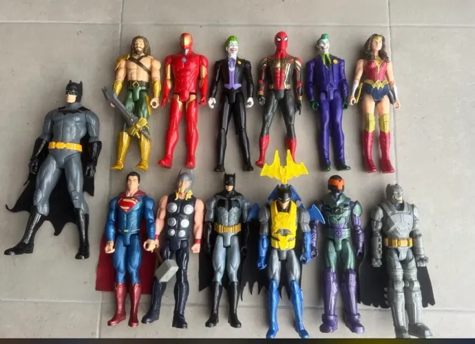 Bonecos super-heróis 