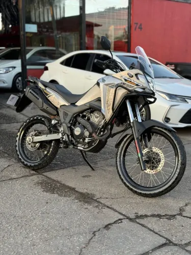 Sahara 300 Adventure ABS