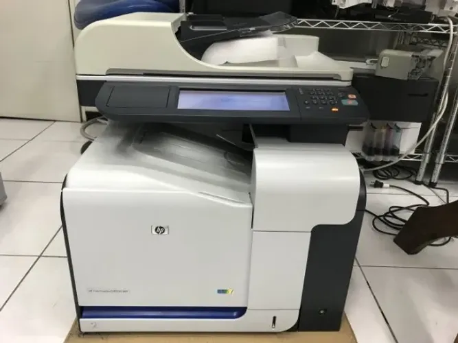 Impressora Multifuncional Colorida HP CM3530 3530 Imprime, digitaliza e faz cópias 