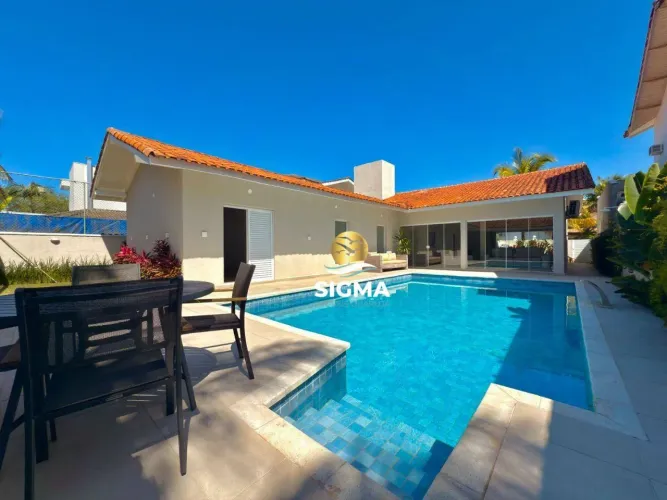 Casa com 4 dormitórios à venda, 240 m² por R$ 2.300.000,00 - Jardim Acapulco - Guarujá/SP