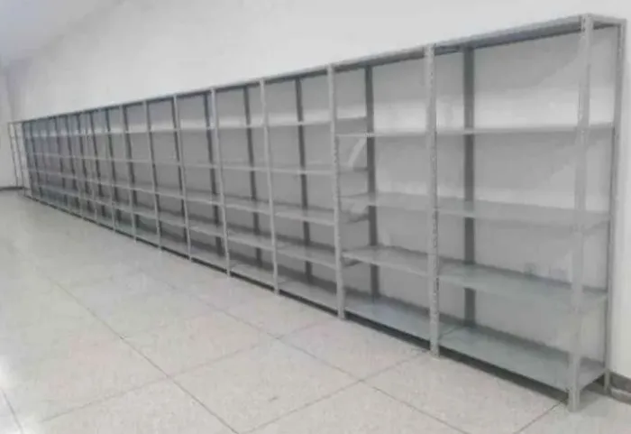 Prateleiras de aço para comércio