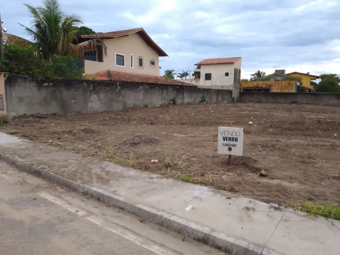 Terreno 680m² Araruama na 2ª quadra da lagoa