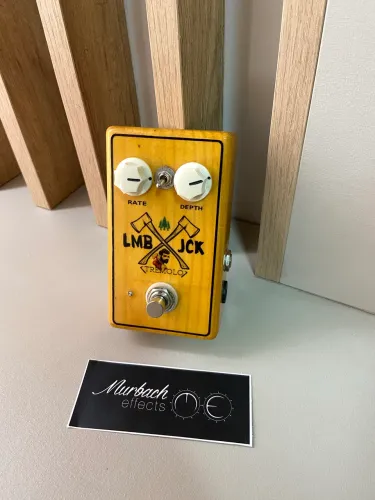 Pedal tremolo baseado no tremolo Boss