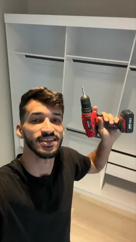 Montador de móveis profissional disponível 