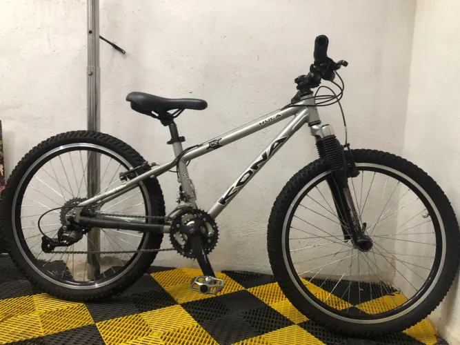 Bicicleta Kona Hula Aro 24