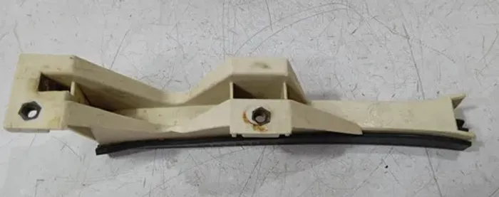 Guia Do Vidro Dianteira Esquerda Alfa Romeo 164 1992 - 1997 - Branco