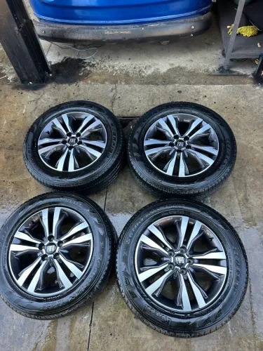 Rodas aro 17 Fiat toro original+ Pneus Pirelli scorpion