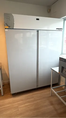 Mini câmara para resfriados 2 portas 1900 litros nova