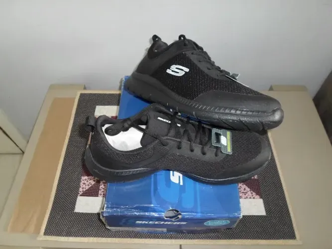 Tênis Skechers Bountiful - Tam.41 - Novo