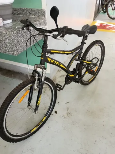ZERADA!! Bicicleta Caloi Andes 21 marchas, quadro 18 polegadas e aro 26
