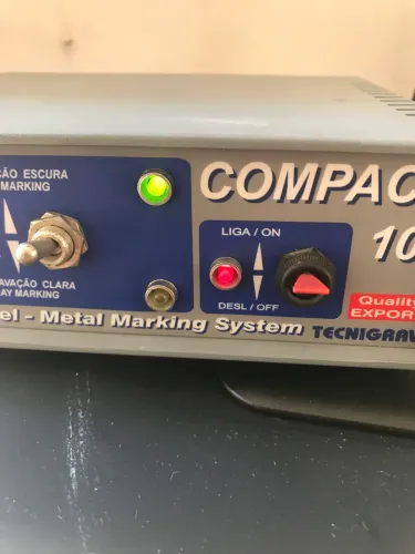 Máquina de Gravação em metais Compact - 100