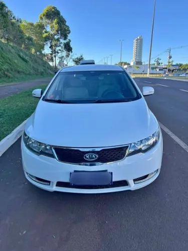 Kia Motors Cerato 1.6 16V Flex Aut. 2013