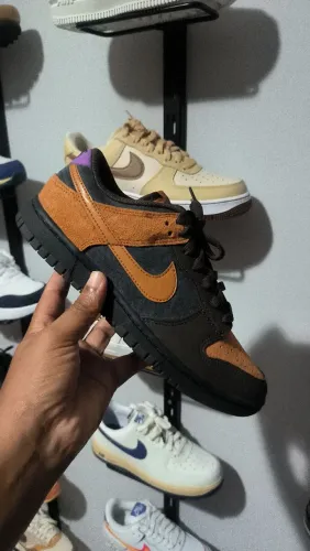 Nike Dunk Low - Marrom e Laranja