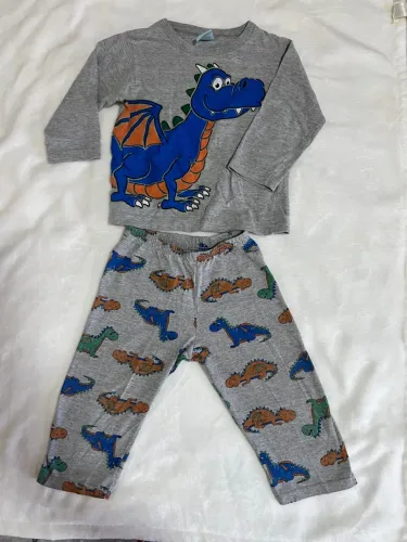Pijama que brilha no escuro veste de 1 a 2 anos