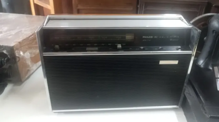 Rádio Philco Ford Solid State AM/FM - antigo