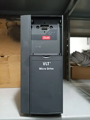 Inversor de frequência Danfoss FC 51S/ihn 3 Hp 380v Tri 380-480v