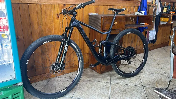 Bike Full Carbono 