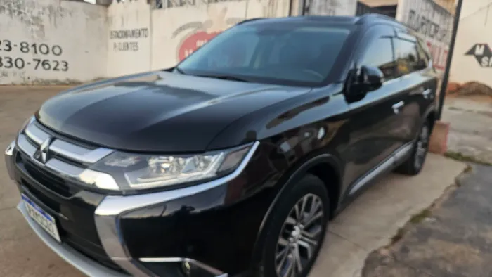 OUTLANDER  2016 GT TOP 4X4 7 LUGARES