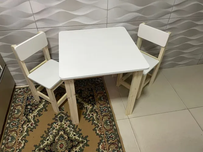 Mesa para crianças até 8 anos